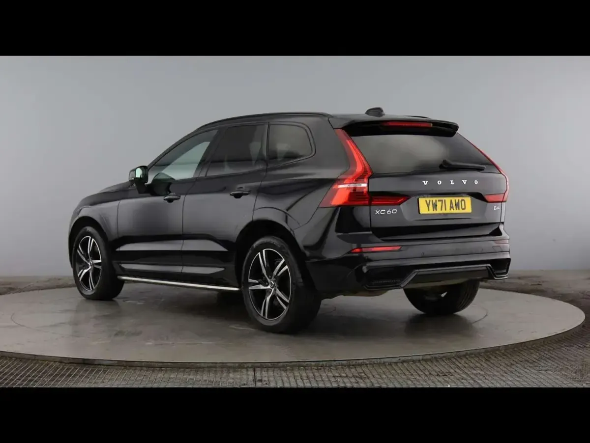 Used Volvo XC60 R-Design 2022 Black SUV