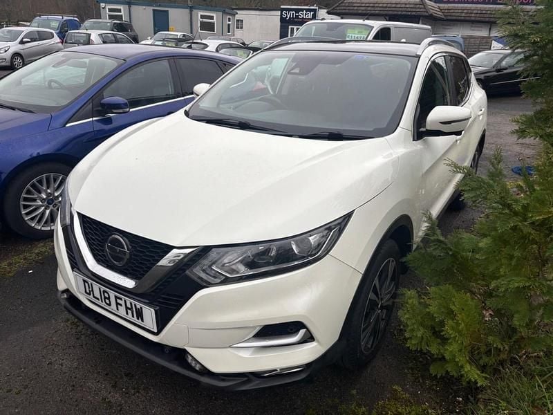 Used Nissan Qashqai N-Connecta 2018 White SUV