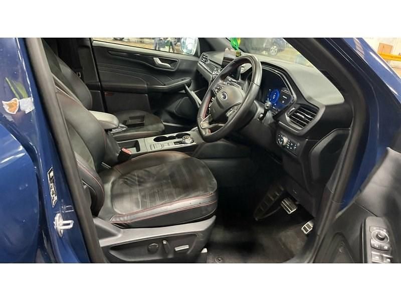 Used Ford Kuga ST-Line 2023 Blazer blue (standard paint) SUV