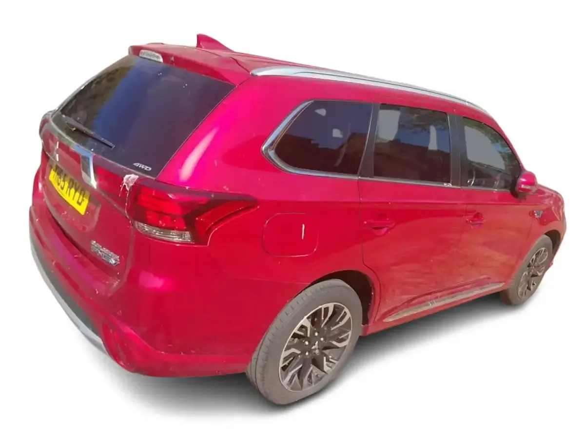 Used Mitsubishi Outlander P-HEV 200 HP (147 kW) 2015 Red SUV