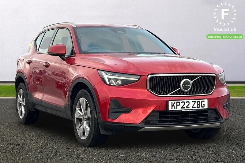 Red Used 2022 Volvo XC40 Core SUV | £22,299 (Good price) - Image 1/4