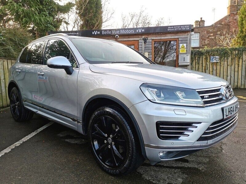 Silver Used 2015 VW Touareg R-line SUV | £14,495 (Fair price) - Image 1/4