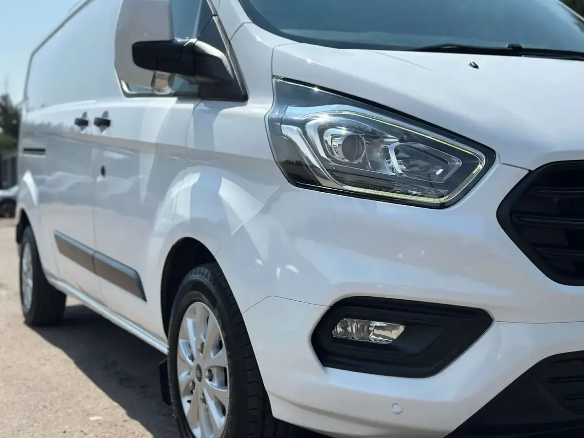 Used Ford Transit Custom Trend 130 HP (95 kW) 2023 White Van