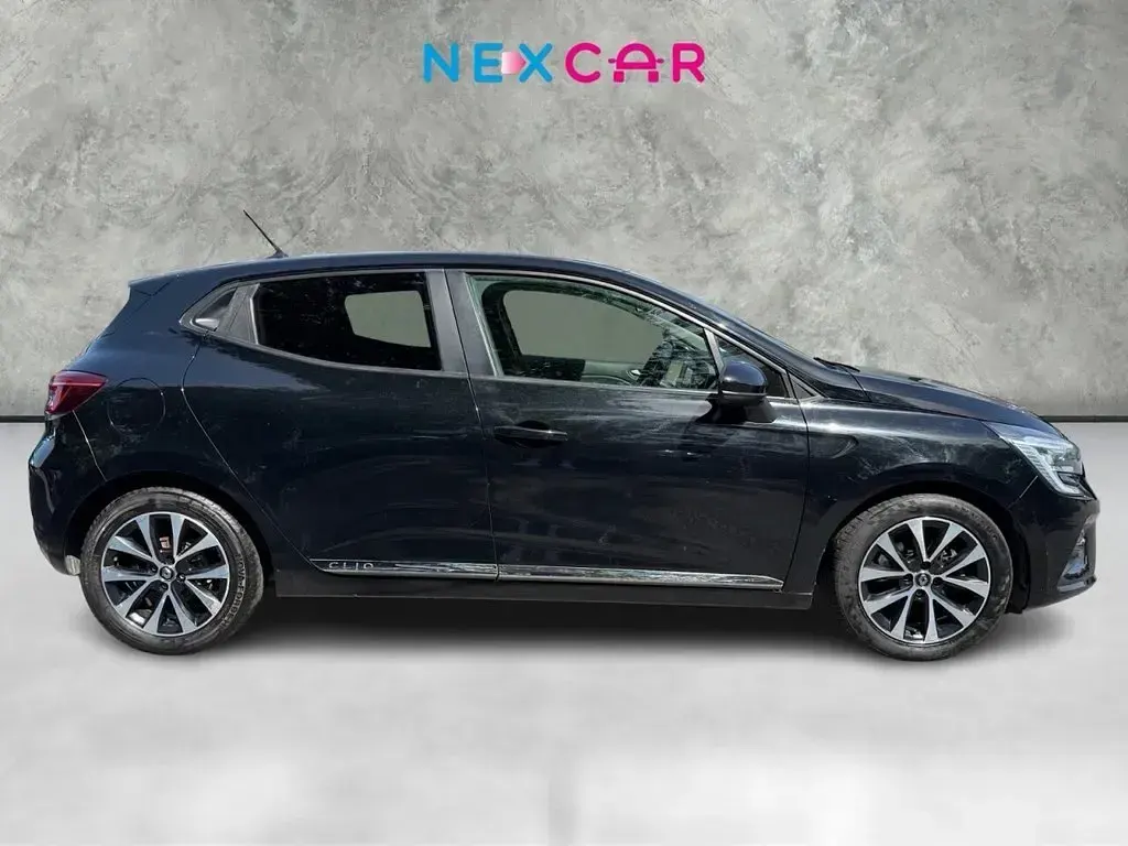 Used Renault Clio Iconic 85 HP (62 kW) 2020 Black Hatchback