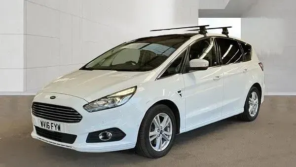 Used Ford S-MAX Titanium 2016 White MPV