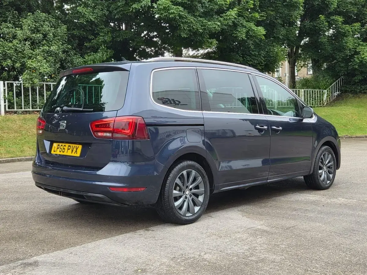 Used Seat Alhambra CONNECT 150 HP (110 kW) 2017 Blue MPV