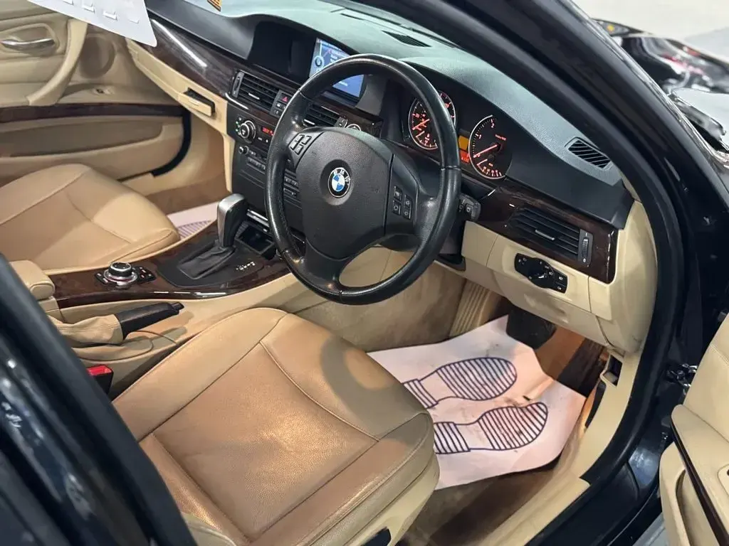 Used BMW 320 Comfort Edition 184 HP (135 kW) 2010 Black Sedan