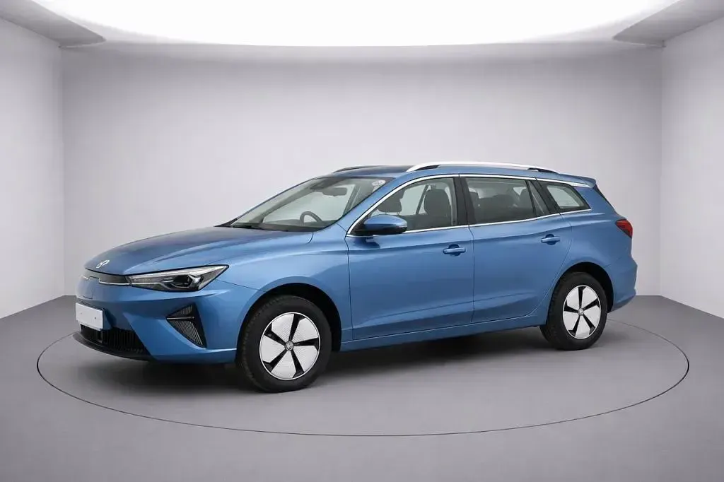 Used MG MG5 EV SE 114 kW (156 HP) 2024 Blue Estate
