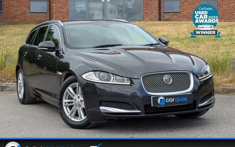 Used Jaguar XF Luxury 200 HP (147 kW) 2015 Sedan