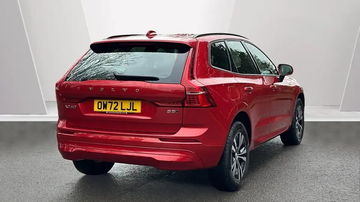 Second-hand Volvo XC60 Core 2023 Roșu SUV