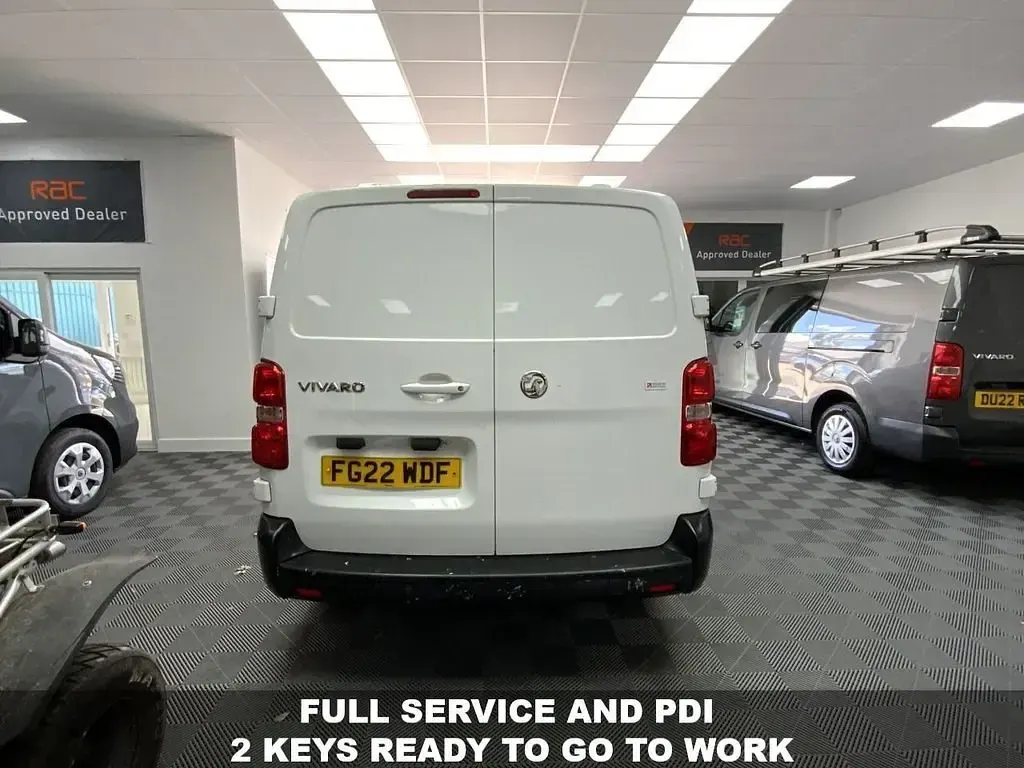 Usado Vauxhall Vivaro Sportive 2022 Blanco Monovolumen