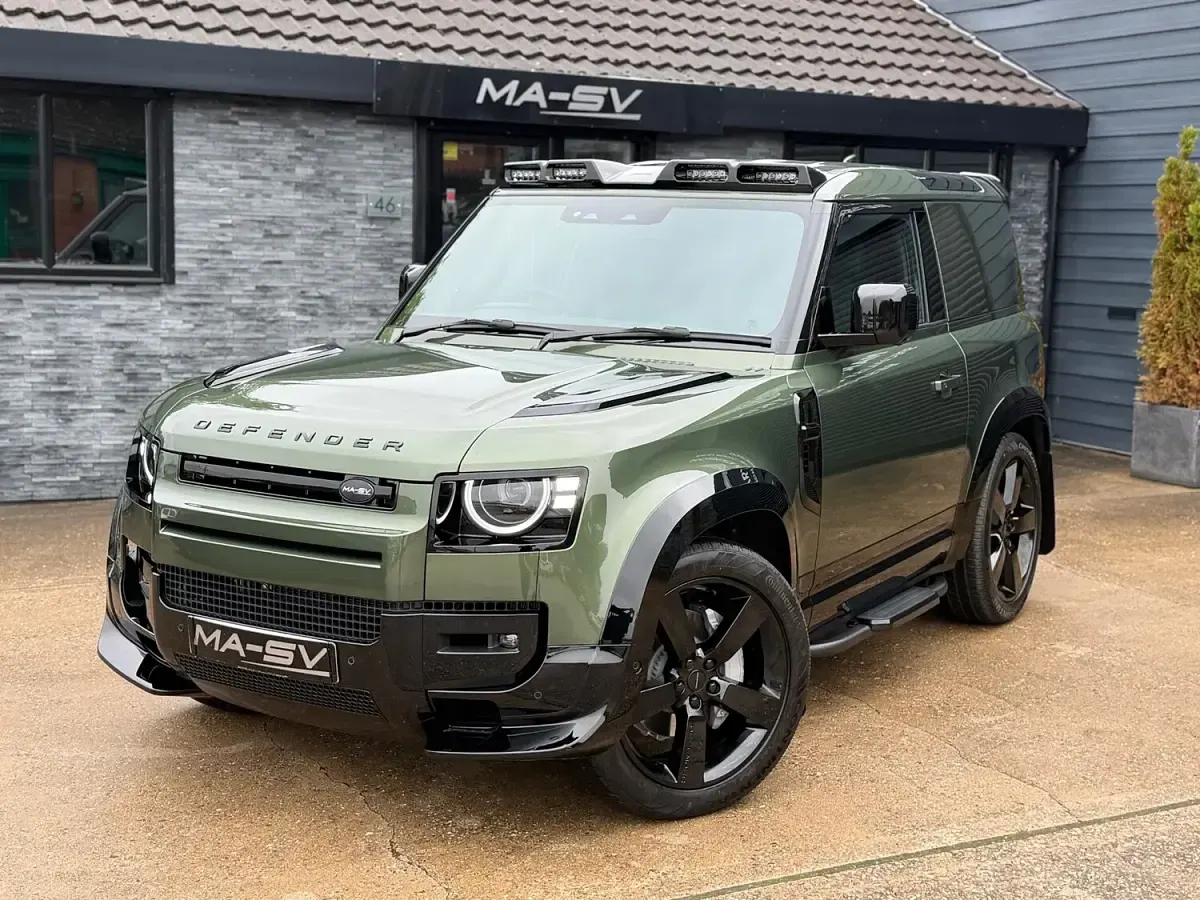 New Land Rover Defender HSE Dynamic 2026 Woolstone green SUV