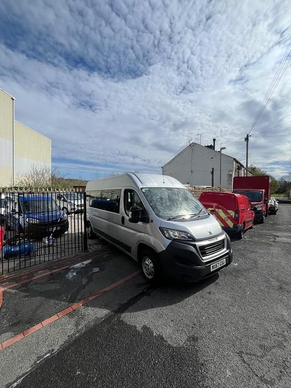 Used Peugeot Boxer 130 HP (95 kW) 2017 Silver Van