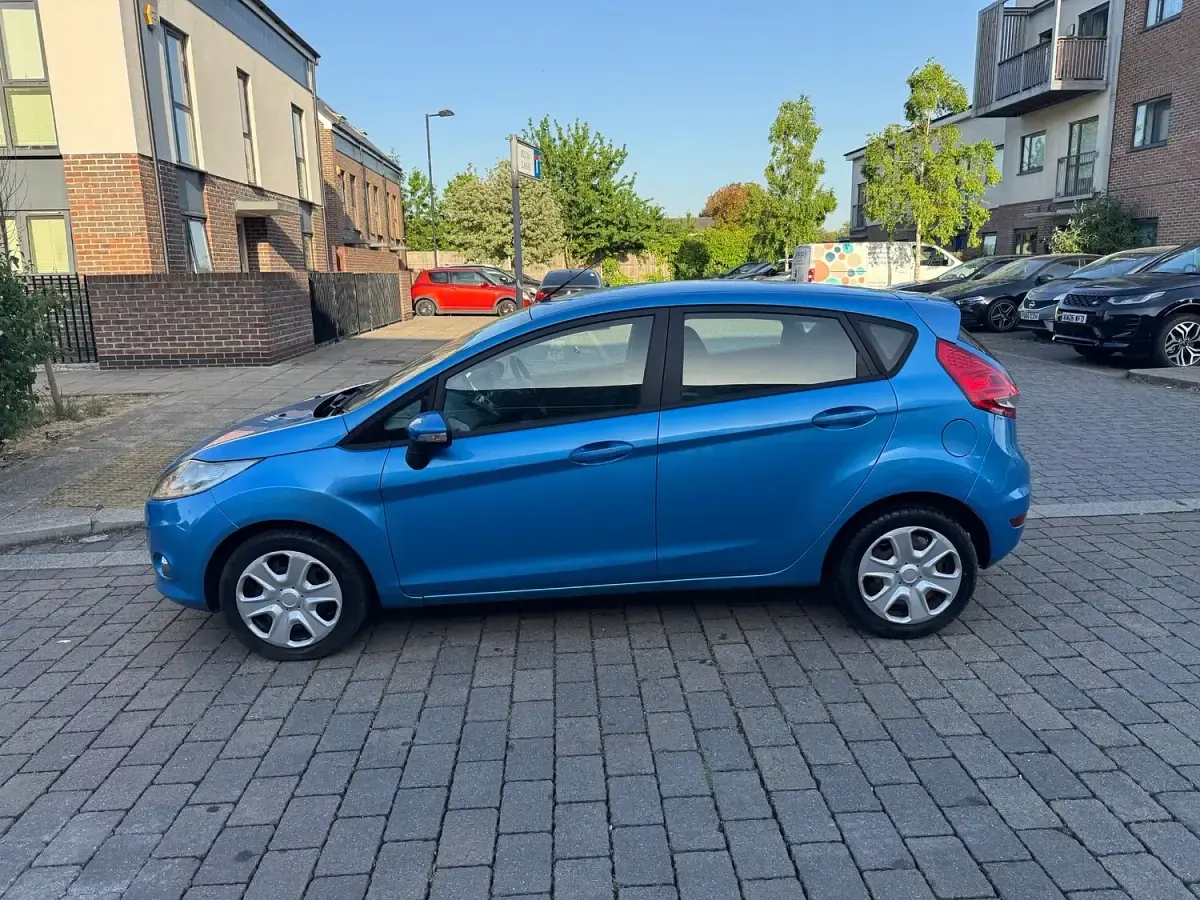 Used Ford Fiesta Style 2009 Blue Hatchback