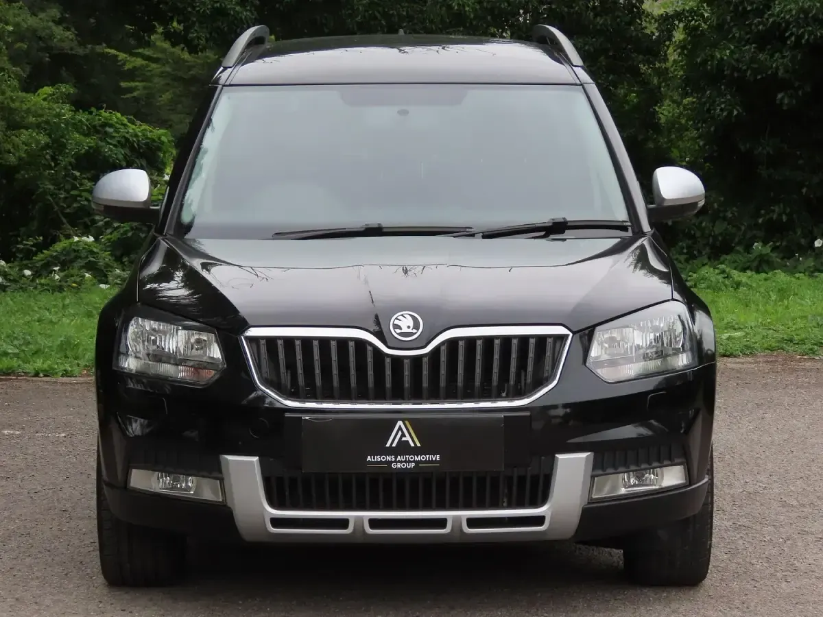 Used Skoda Yeti SE 110 HP (80 kW) 2016 Black SUV