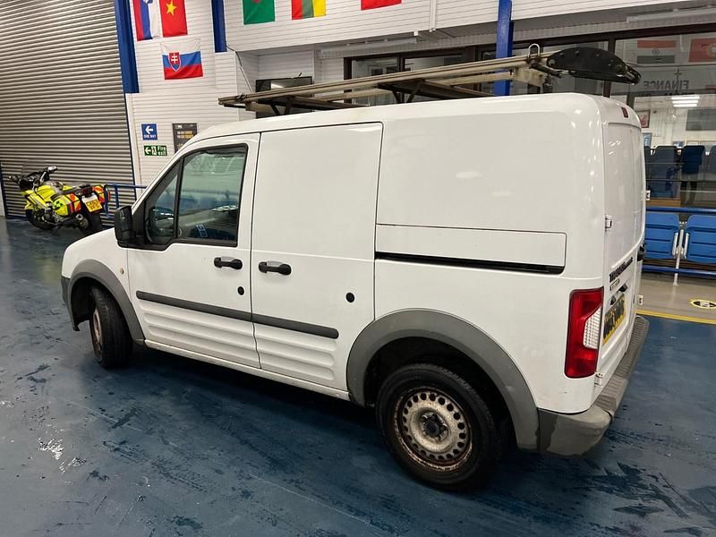 Używany Ford Transit Connect 75 KM (55 kW) 2011 Biały Minivan