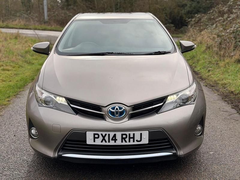 Used Toyota Auris Hybrid 2014 Bronze Hatchback