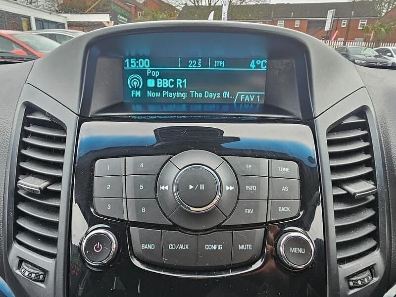 Used Chevrolet Orlando LTZ 160 HP (117 kW) 2013 White MPV