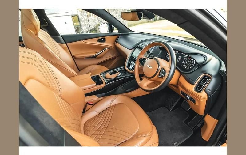 Used Aston Martin DBX 550 HP (404 kW) 2020 Grey SUV