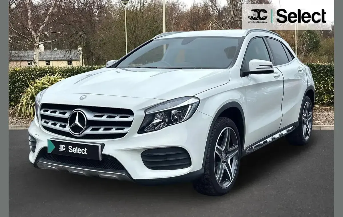 Used Mercedes GLA200 AMG line 136 HP (100 kW) 2017 White SUV