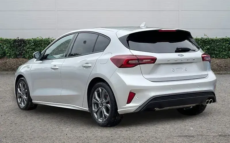 New Ford Focus ST-Line 155 HP (114 kW) 2025 Hatchback