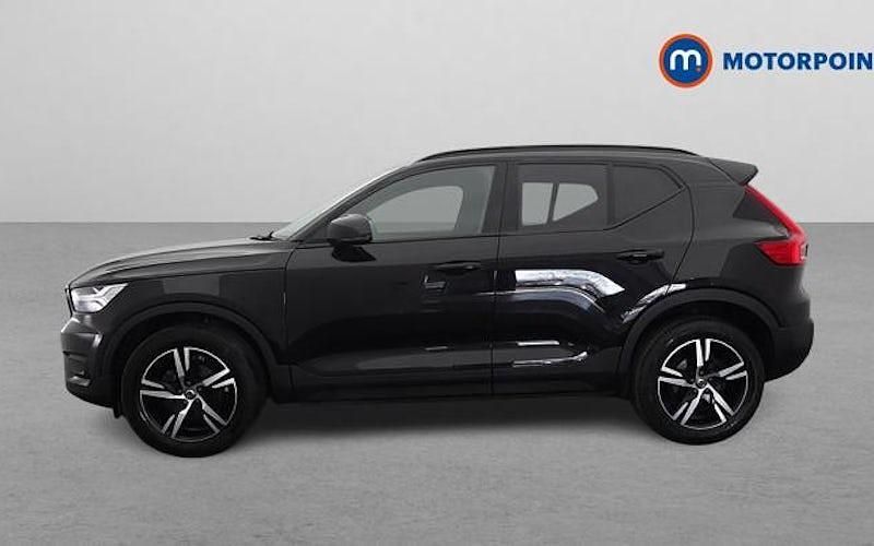 Used Volvo XC40 R-Design 163 HP (119 kW) 2021 Black SUV