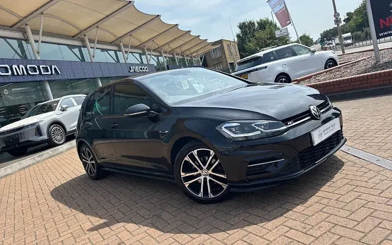 Used VW Golf VII R-line Edition 150 HP (110 kW) 2019 Hatchback