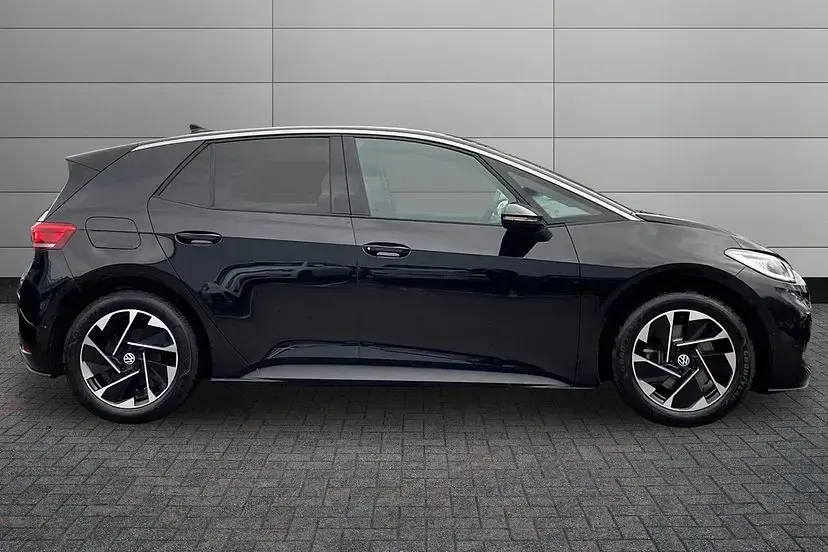 Used VW ID.3 Pro 150 kW (204 HP) 2025 Grenadilla black Hatchback