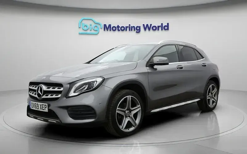 Used Mercedes GLA180 AMG line 122 HP (89 kW) 2019 Grey SUV
