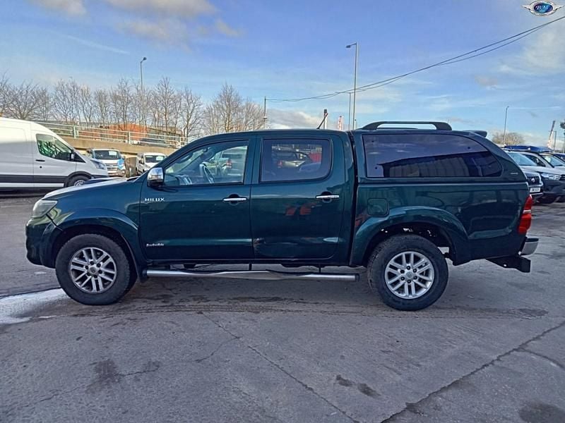 Used Toyota HiLux 2014 Green Pickup