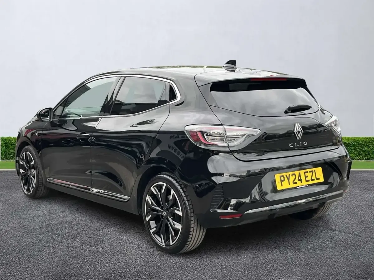 Usado Renault Clio V Techno 145 HP (106 kW) 2024 Preto Citadino