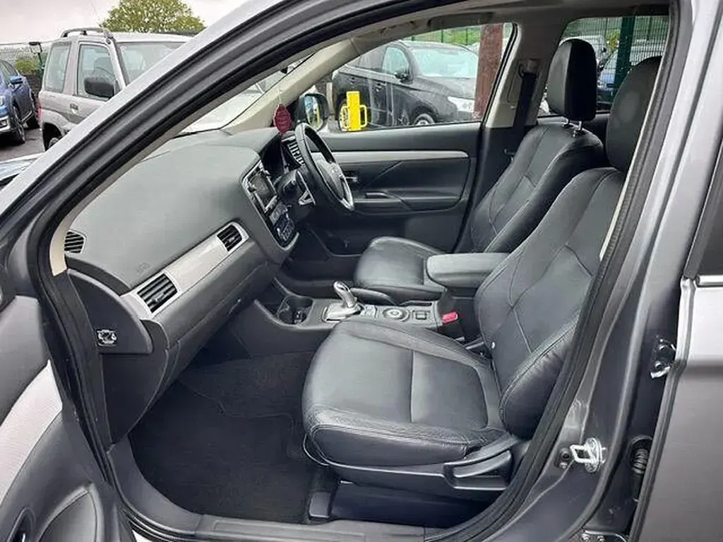 Used Mitsubishi Outlander P-HEV 2014 SUV