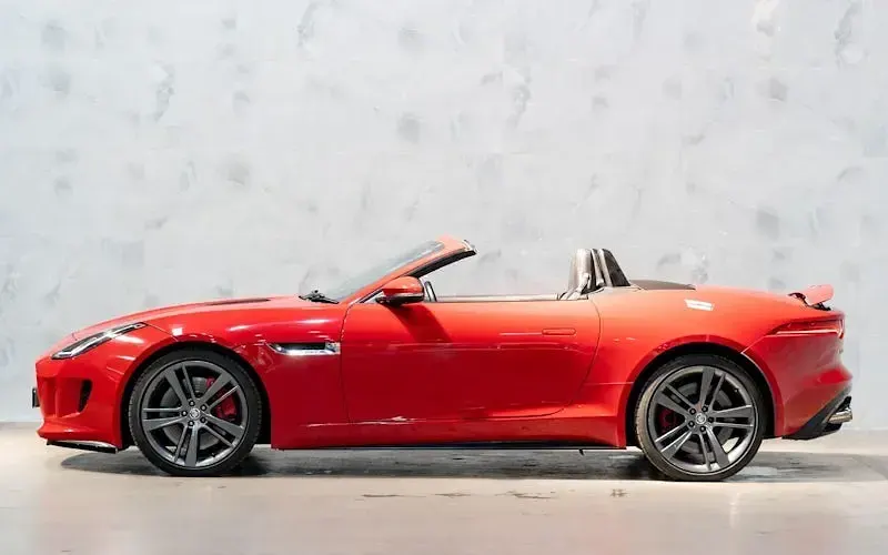 Used Jaguar F-Type Supercharged 495 HP (364 kW) 2013 Red Cabriolet