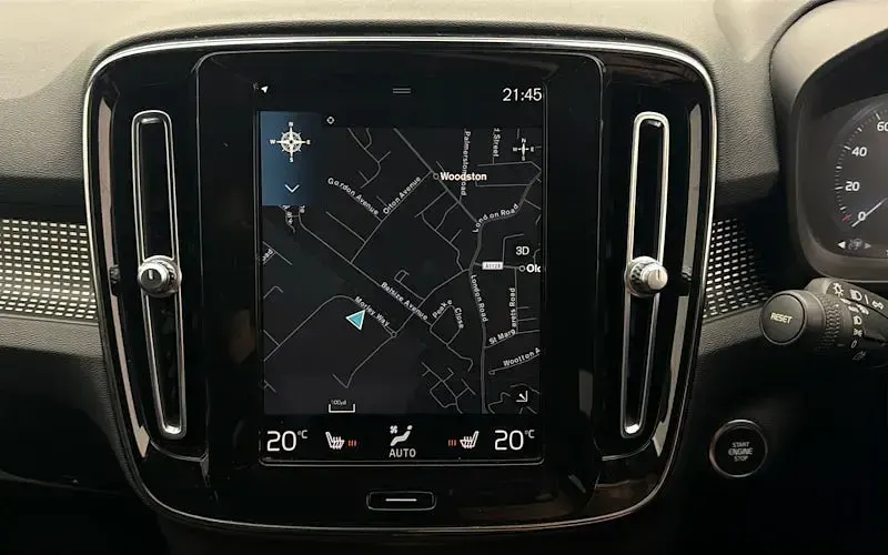 Used Volvo XC40 R-Design Pro 197 HP (144 kW) 2020 Black SUV
