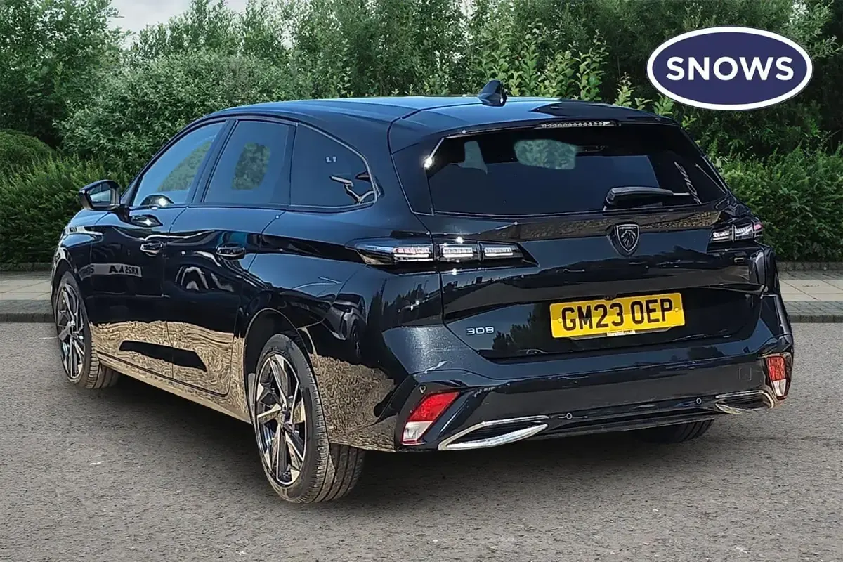 Used Peugeot 308 Allure Premium 131 HP (96 kW) 2023 Nera black