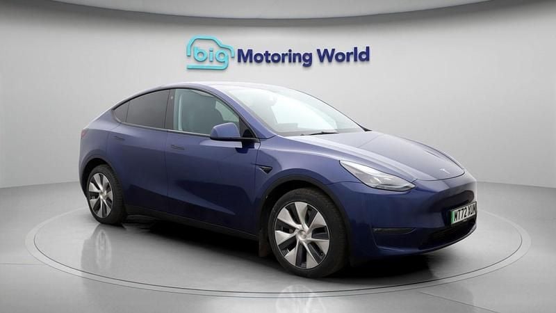 Used Tesla Model Y Long Range AWD 378 kW (514 HP) 2022 Blue SUV