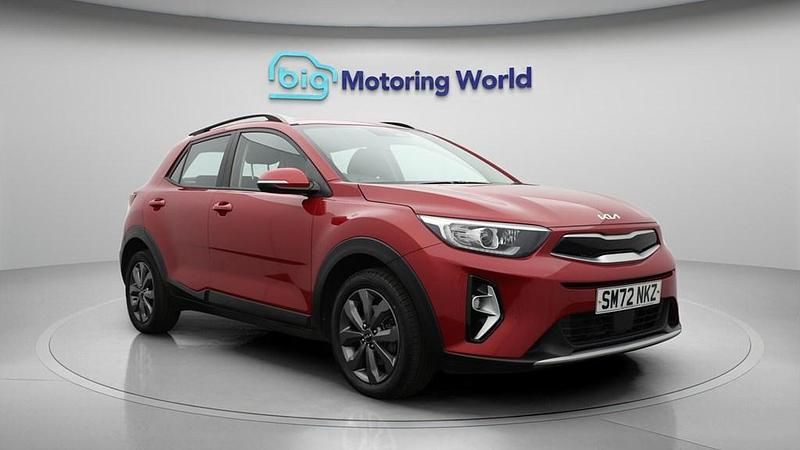 Used Kia Stonic 99 HP (72 kW) 2023 Red SUV