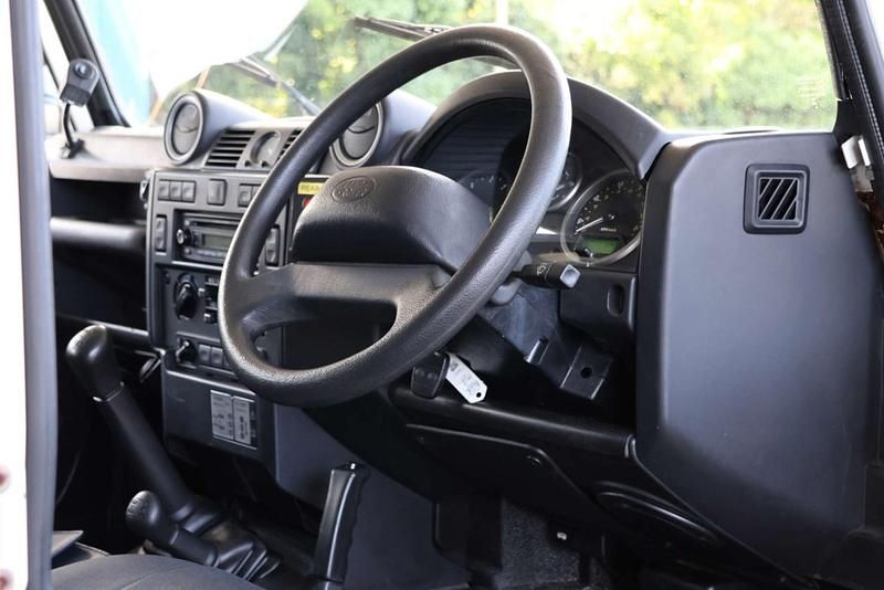 Used Land Rover Defender 2008 White SUV