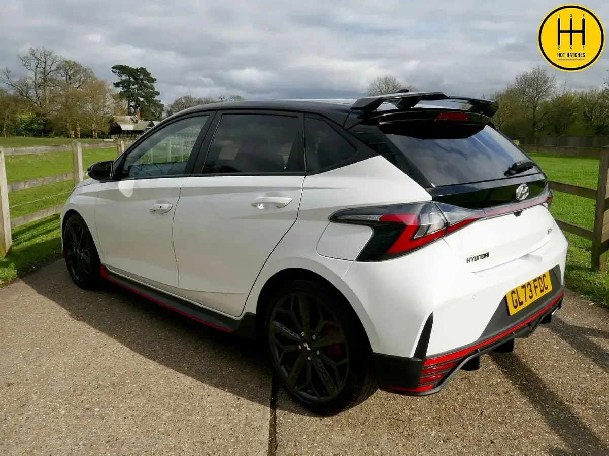 Used Hyundai i20 204 HP (150 kW) 2023 White Hatchback