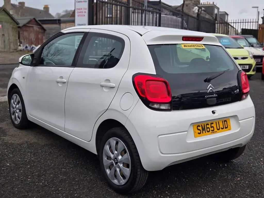 Used Citroën C1 Feel 68 HP (50 kW) 2015 White Hatchback