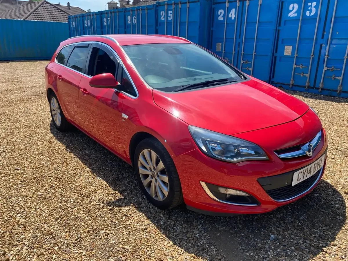 Used Vauxhall Astra Elite 2014 Red Estate
