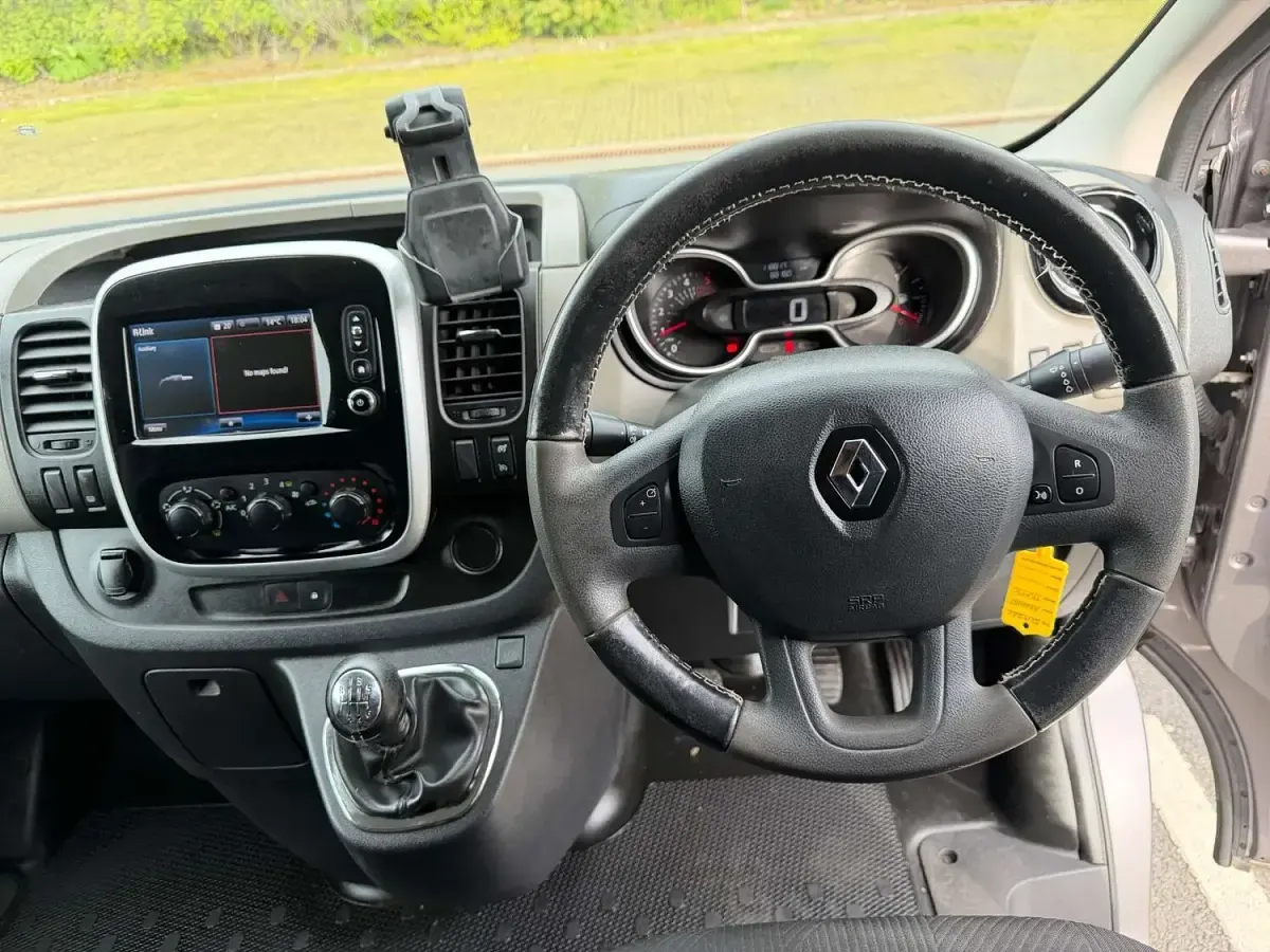 Used Renault Trafic 2019 Grey MPV