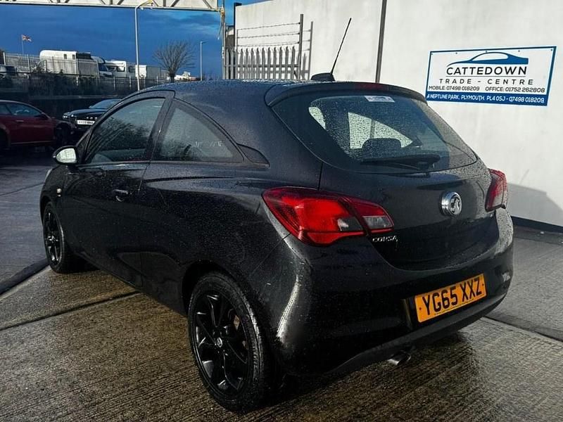 Used Vauxhall Corsa SRi 90 HP (66 kW) 2015 Black Hatchback
