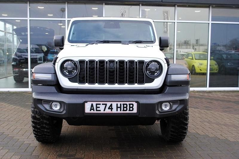 Used Jeep Wrangler Rubicon 272 HP (200 kW) 2024 White SUV