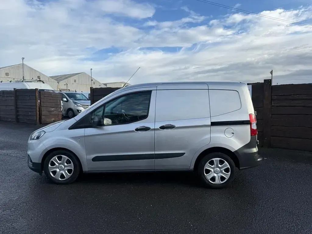 Used Ford Transit Trend 100 HP (73 kW) 2019 Silver Van