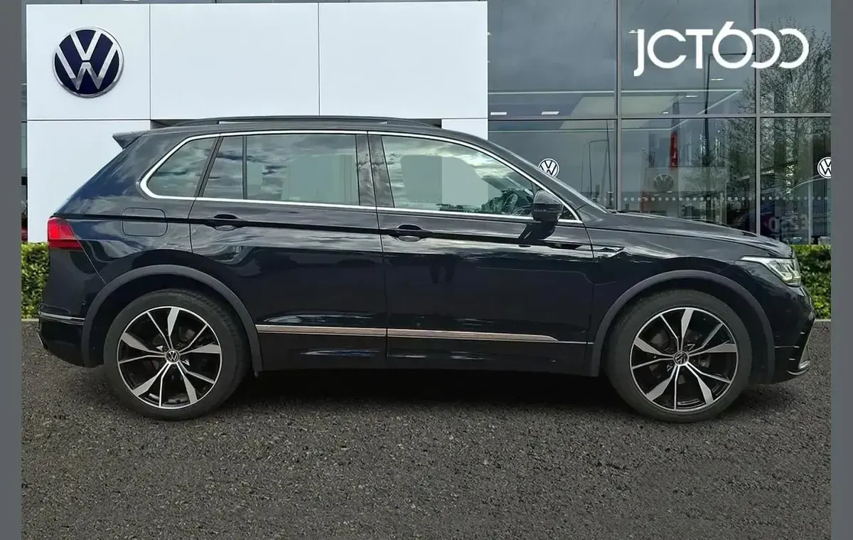 Used VW Tiguan R-line 147 HP (108 kW) 2023 Black SUV