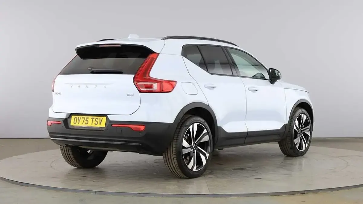 Used Volvo XC40 Ultra 160 HP (117 kW) 2025 Blue SUV