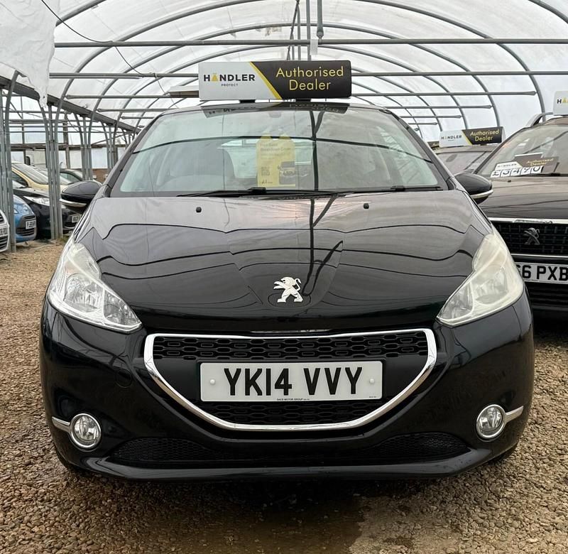 Used Peugeot 208 Active 82 HP (60 kW) 2014 Black Hatchback