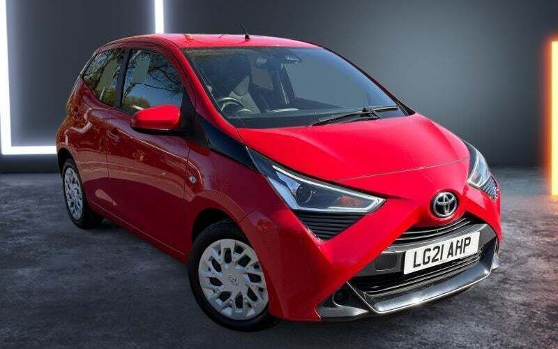Red Used 2021 Toyota Aygo X-play Hatchback | £11,290 (Good price) - Image 1/4