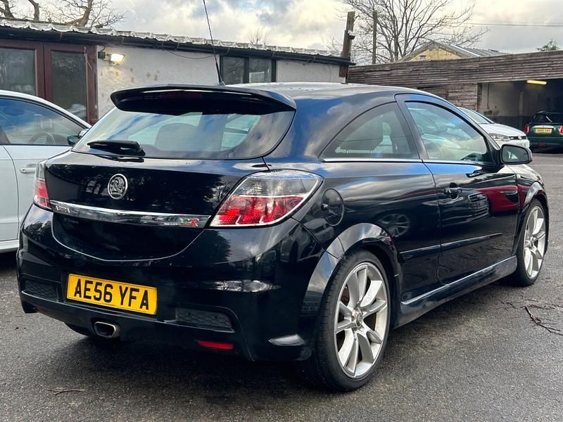 Usado Vauxhall Astra 2006 Negro Utilitario